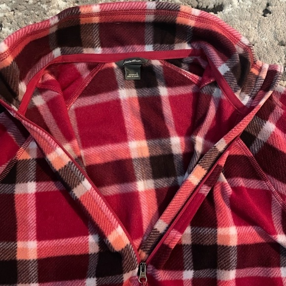 NWOT Eddie Bauer Half Zip - Picture 2 of 3
